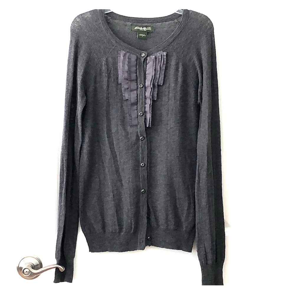 ⬇️Eddie Bauer Women’s Button Up Grey Cardigan